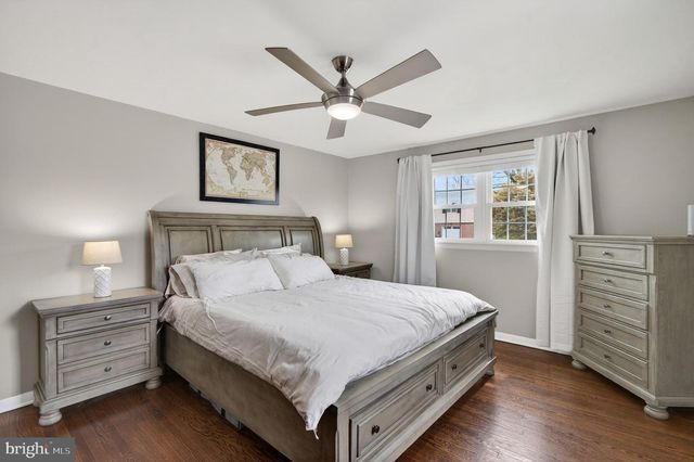 21 RED OAK RD, Oreland, PA 19075