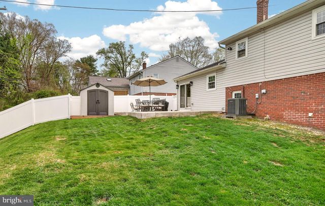 21 RED OAK RD, Oreland, PA 19075