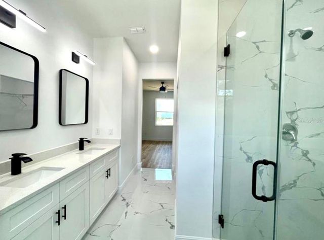 8108 N GREENWOOD AVENUE, Tampa, FL 33604