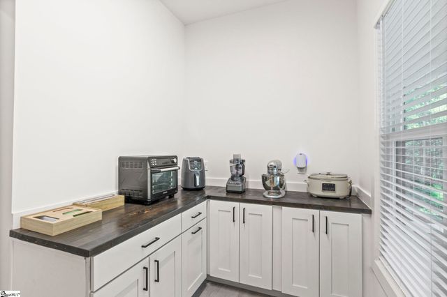 433 Lynn Road, Taylors, SC 29687