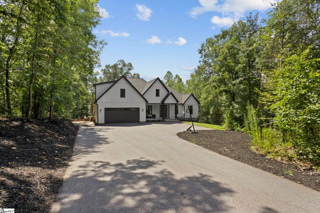 433 Lynn Road, Taylors, SC 29687