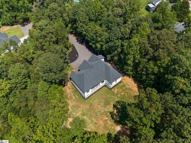433 Lynn Road, Taylors, SC 29687