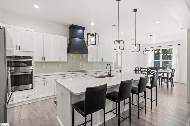 433 Lynn Road, Taylors, SC 29687