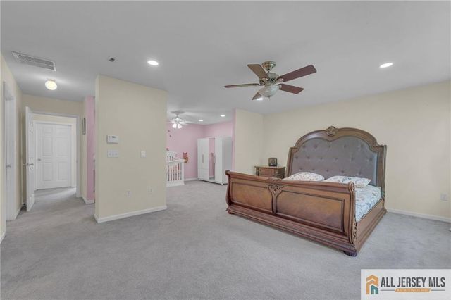 37 E Burgess Drive 37, Piscataway, NJ 08854