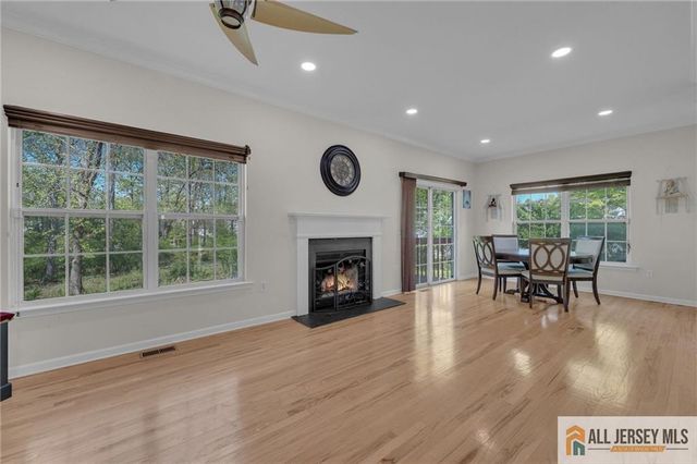 37 E Burgess Drive 37, Piscataway, NJ 08854