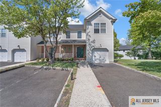 37 E Burgess Drive 37, Piscataway, NJ 08854