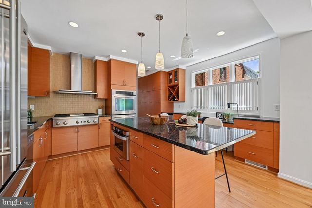3210 STEPHENSON PL NW, Washington, DC 20015