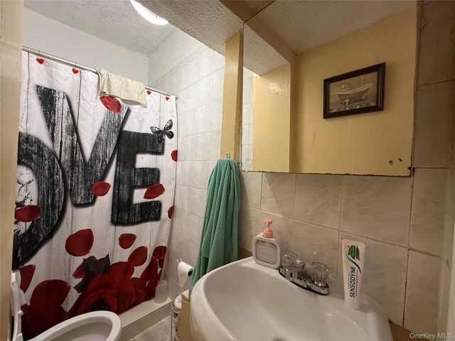 102-08 39th Avenue, Corona, NY 11368