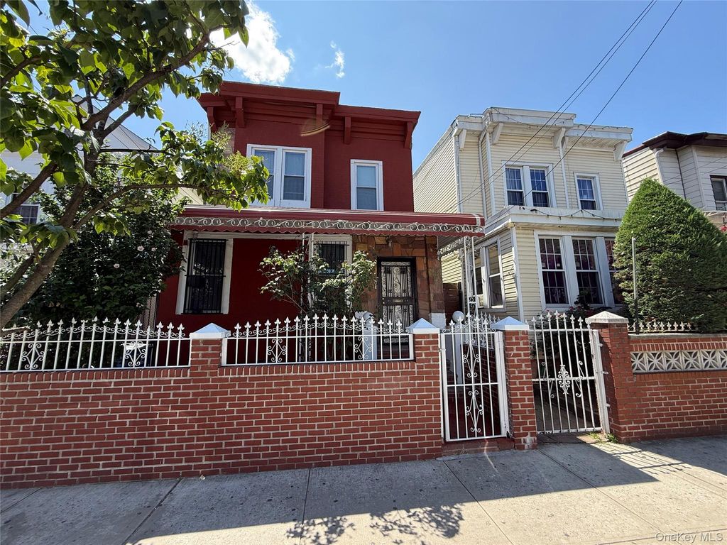 102-08 39th Avenue, Corona, NY 11368 — photo 2