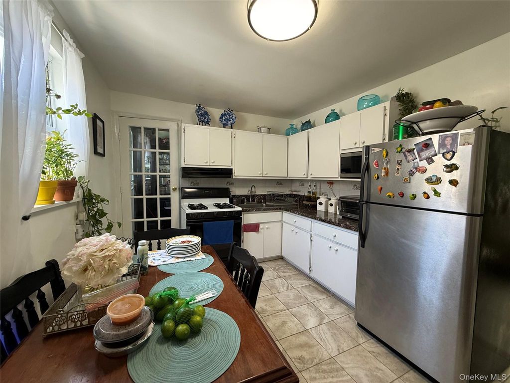 102-08 39th Avenue, Corona, NY 11368 — photo 5