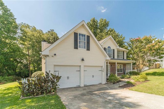 1220 Timber Walk Drive, Loganville, GA 30052