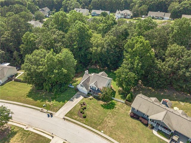 1220 Timber Walk Drive, Loganville, GA 30052