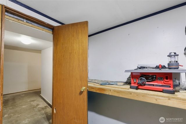 1212 Pottery Avenue, Port Orchard, WA 98366