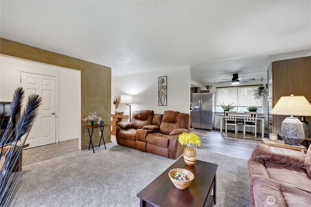 1212 Pottery Avenue, Port Orchard, WA 98366