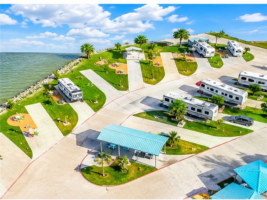 101 Caribbean Dr 5, Corpus Christi, TX 78418 — photo 3