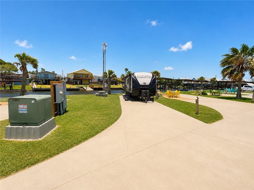 101 Caribbean Dr 5, Corpus Christi, TX 78418 — photo 5