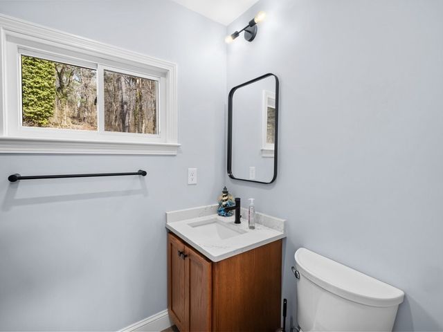 165 Hartford, Natick, MA 01760