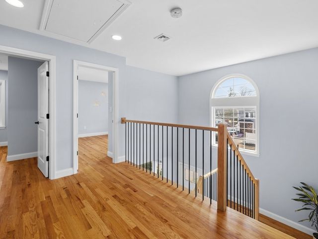 165 Hartford, Natick, MA 01760