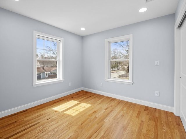 165 Hartford, Natick, MA 01760
