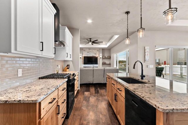 1667 TORCHWOOD TRAIL, De Pere, WI 54115