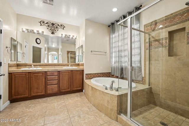 2024 W BONANZA Lane, Phoenix, AZ 85085