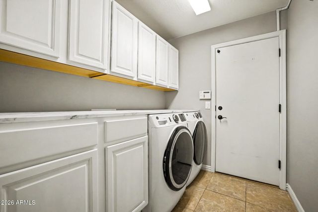 2024 W BONANZA Lane, Phoenix, AZ 85085