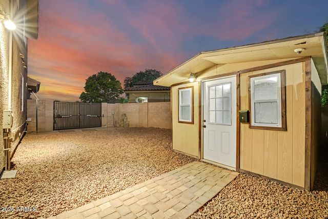 2024 W BONANZA Lane, Phoenix, AZ 85085
