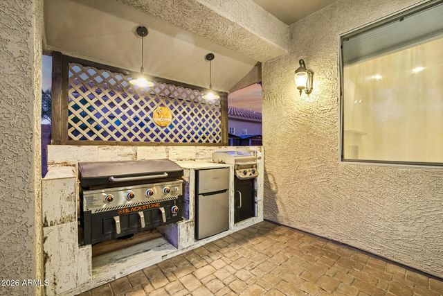 2024 W BONANZA Lane, Phoenix, AZ 85085