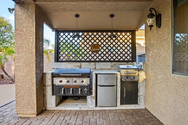 2024 W BONANZA Lane, Phoenix, AZ 85085
