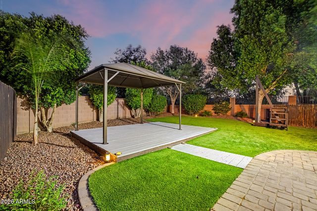 2024 W BONANZA Lane, Phoenix, AZ 85085