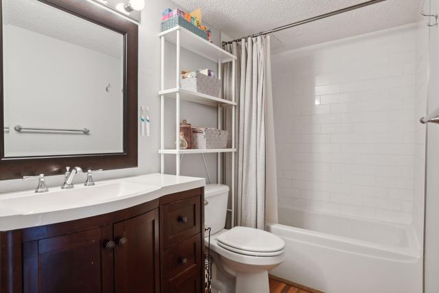 78 10th Street E 402, Saint Paul, MN 55101