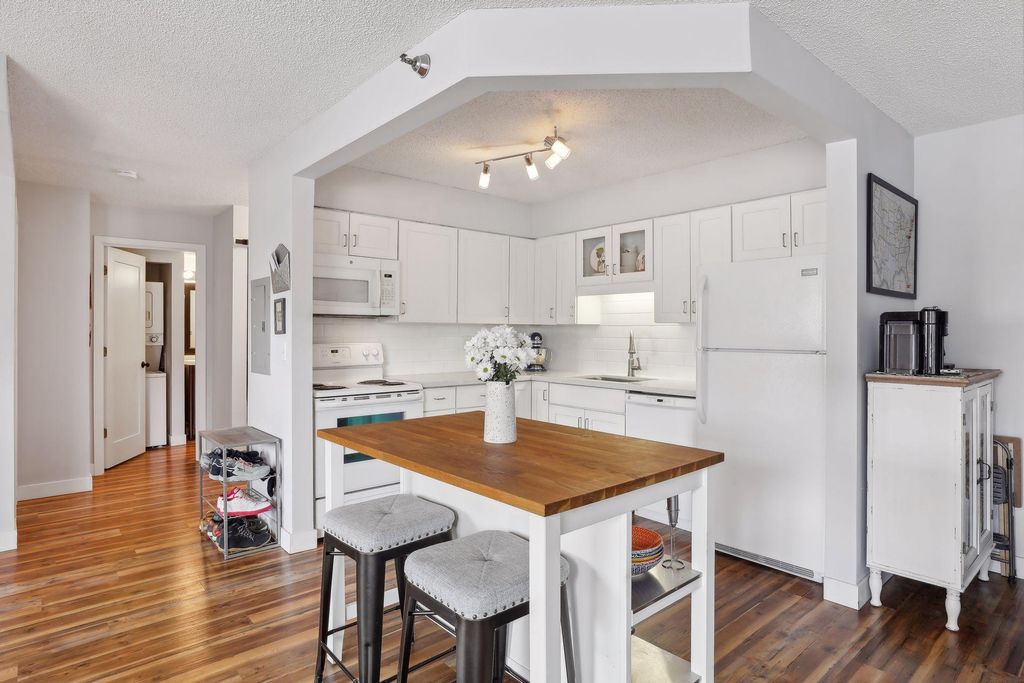 78 10th Street E 402, Saint Paul, MN 55101 — photo 5