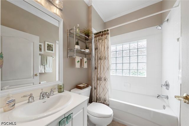 15586 Alton DR, Fort Myers, FL 33908