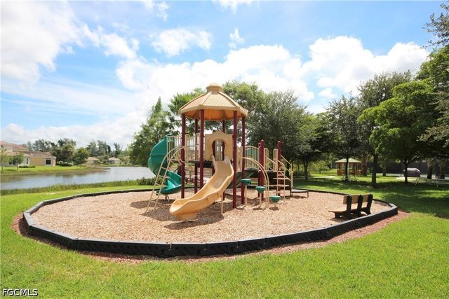 15586 Alton DR, Fort Myers, FL 33908