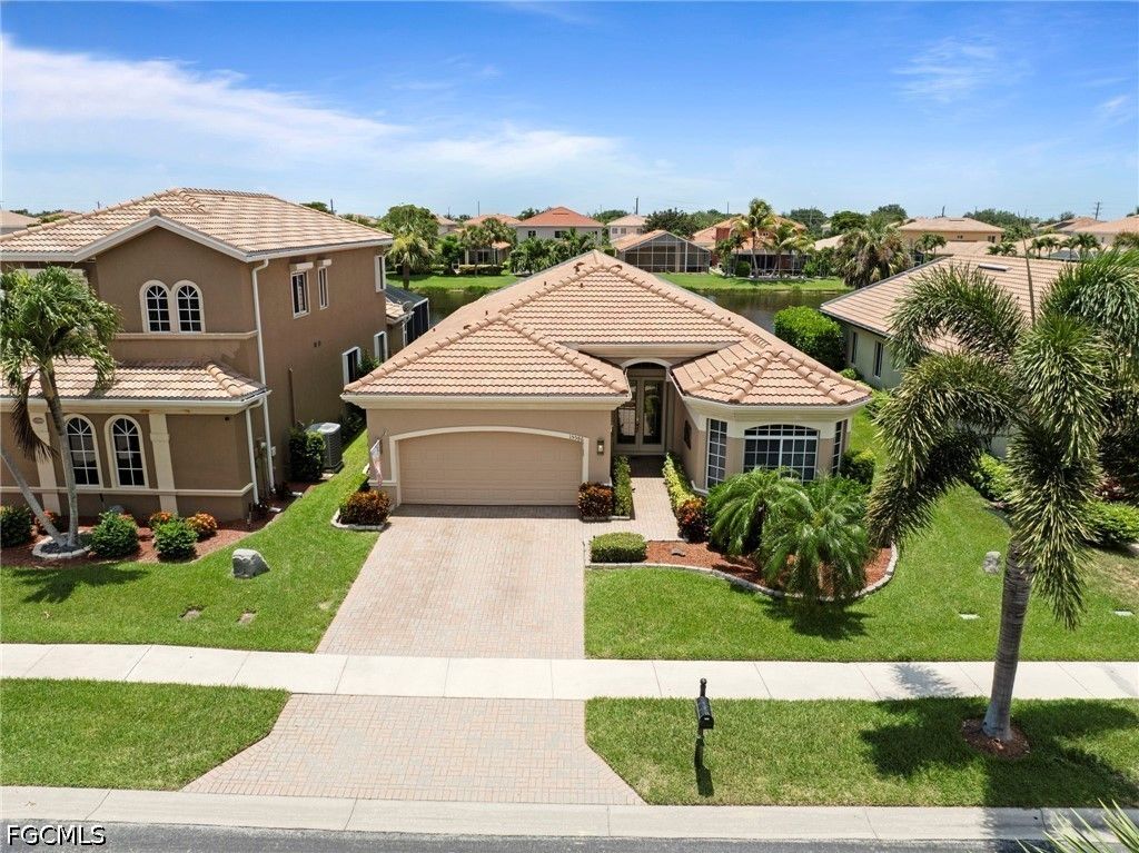 15586 Alton DR, Fort Myers, FL 33908