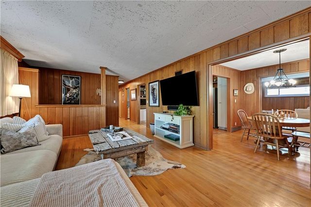 3600 W 50th Terrace, Roeland Park, KS 66205