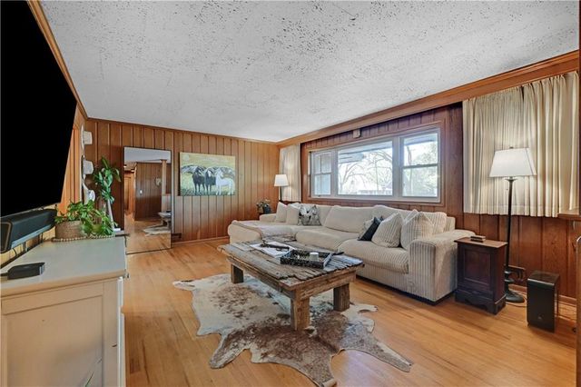 3600 W 50th Terrace, Roeland Park, KS 66205