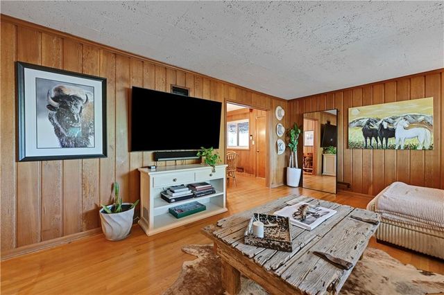 3600 W 50th Terrace, Roeland Park, KS 66205