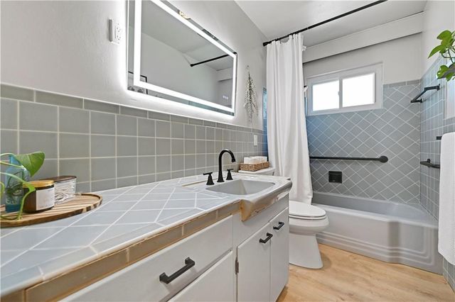 3600 W 50th Terrace, Roeland Park, KS 66205