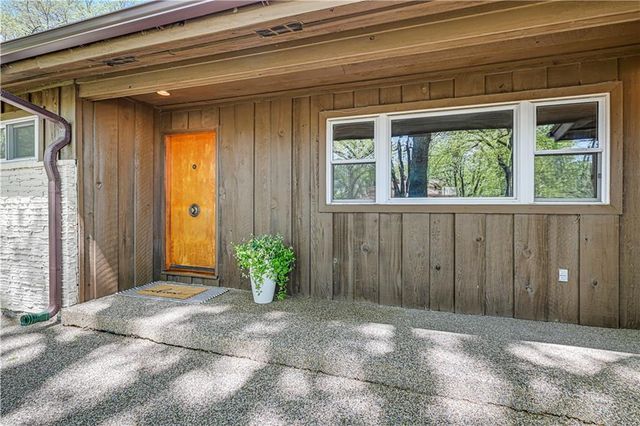 3600 W 50th Terrace, Roeland Park, KS 66205