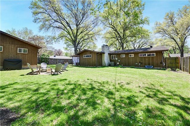 3600 W 50th Terrace, Roeland Park, KS 66205
