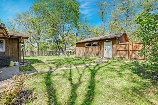 3600 W 50th Terrace, Roeland Park, KS 66205