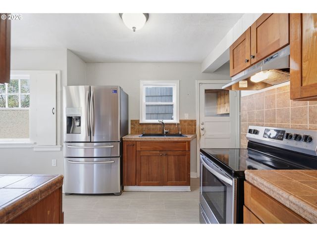 3730 Se 51ST Ave, Portland, OR 97206