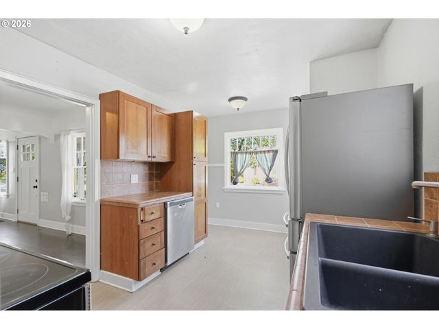 3730 Se 51ST Ave, Portland, OR 97206