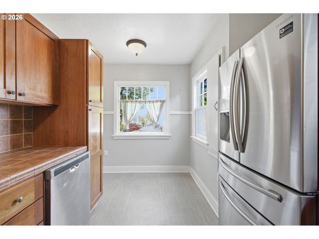 3730 Se 51ST Ave, Portland, OR 97206