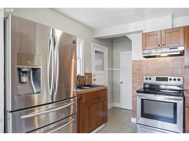 3730 Se 51ST Ave, Portland, OR 97206