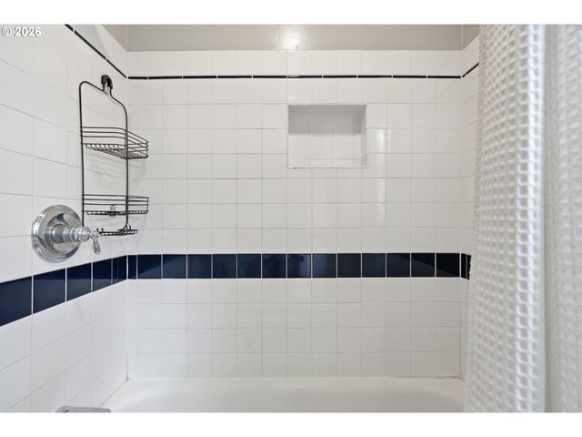 3730 Se 51ST Ave, Portland, OR 97206