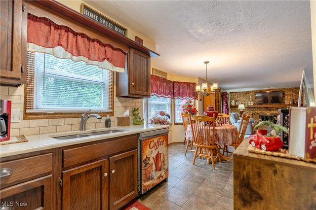 5161 Johnnycake Ridge NE, Canton, OH 44705