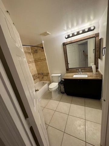 5024 Lantana Road 3203, Lake Worth, FL 33463