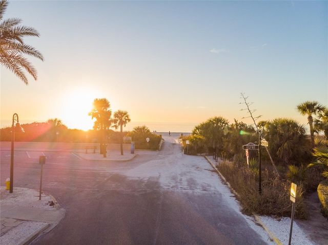 108 22ND AVENUE, St Pete Beach, FL 33706